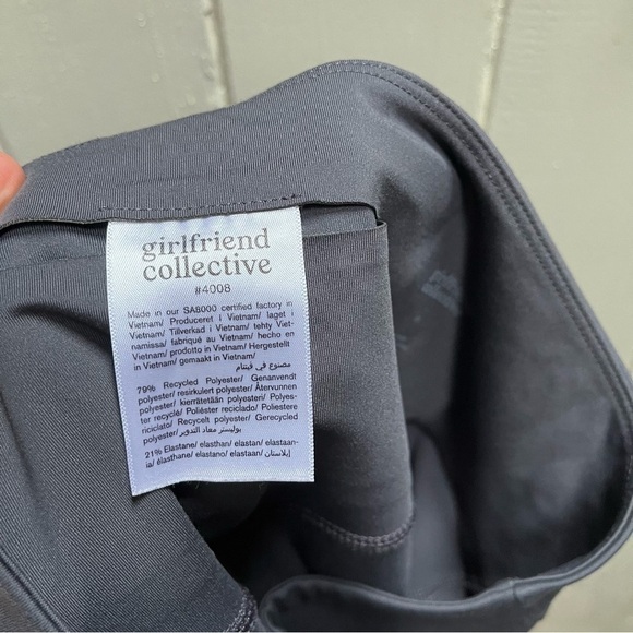 Girlfriend Collective Capri Leggings - Picture 5 of 6